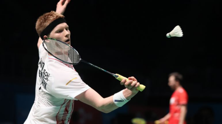 教练团队对 教练团队对